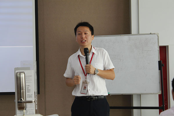 培訓(xùn)講師&mdash;&mdash;電子鎖事業(yè)部經(jīng)理黎宇